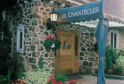 Hotel Le Chantecler Sainte-Adèle Exterior foto